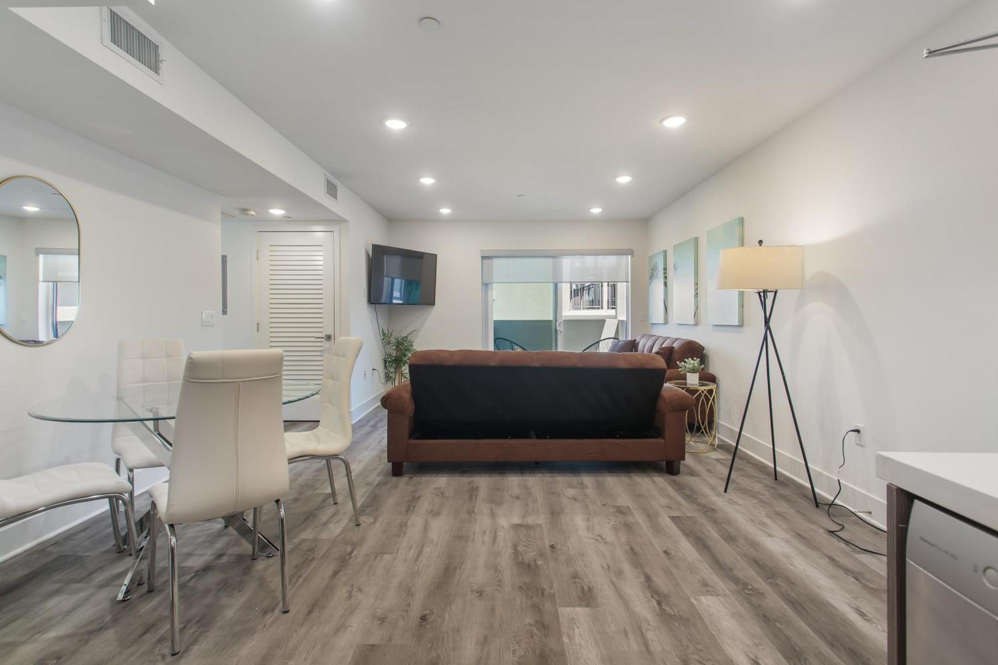 Beverly Hills 2bd 2ba With Free Parking Hotel cápsula